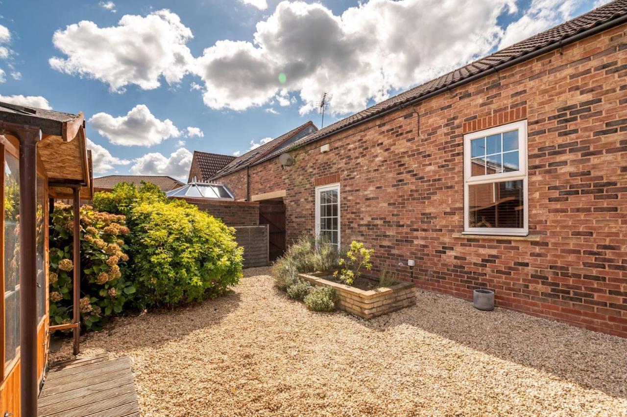 Pass The Keys Charming Cottage Near Clifton Moor York Exterior foto